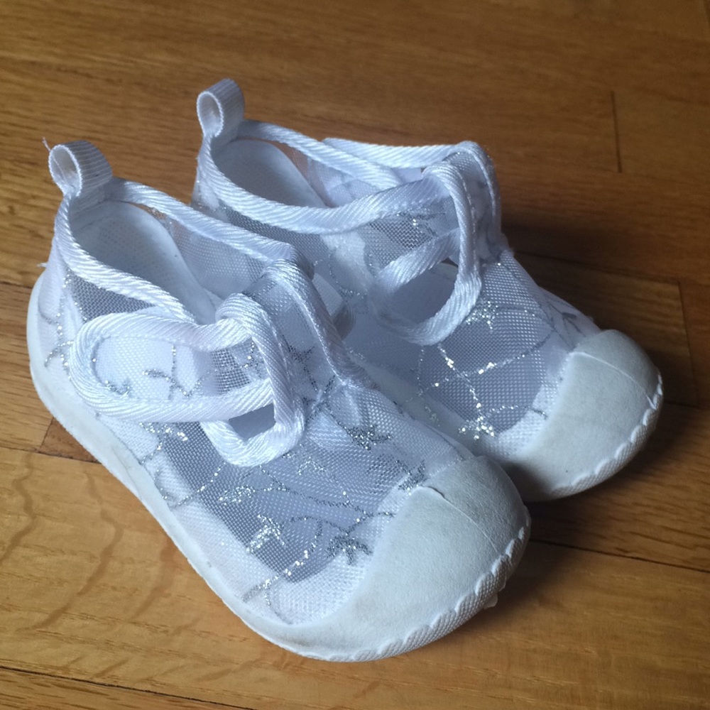 Rising star white sandal/shoe size 9-12 months